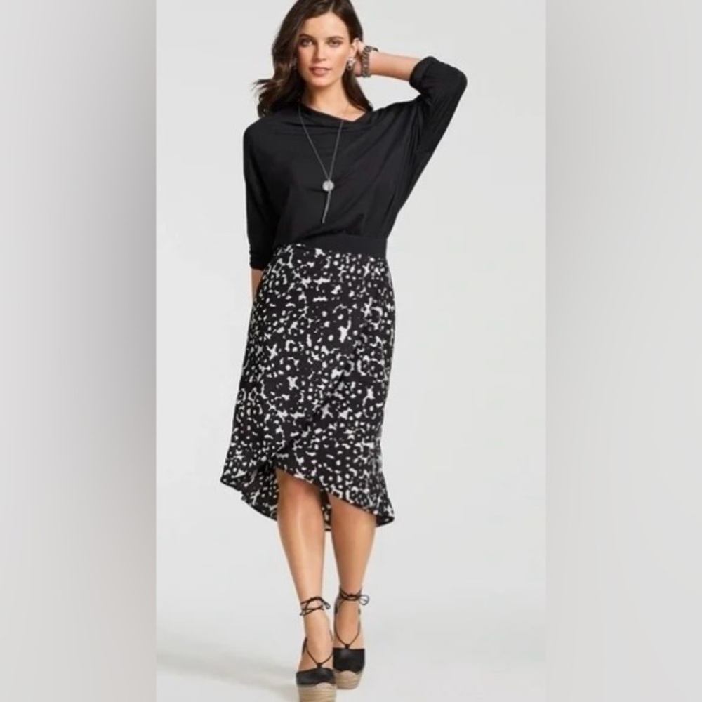 Cabi Black & White Floral High-Low Skirt with Elastic Waistband, Size Medium